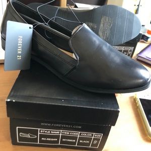 Forever 21 Faux Leather Black Loafers Size 9 NWT